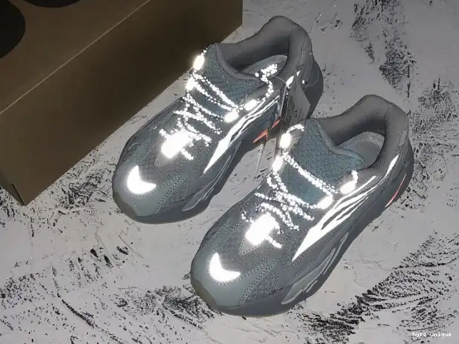 hype Boost 700 Adidas Yeezy 'Inertia' V2 FW2549 0604